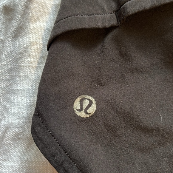 LULULEMON SPEED UP LR SHORT 2.5” LINED - Picture 3 of 5